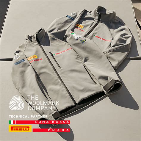 prada pirelli luna rossa abbigliamento